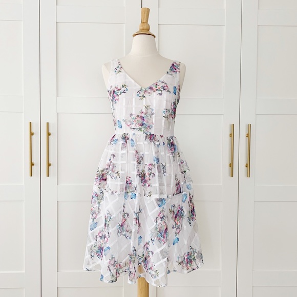 Anthropologie Dresses & Skirts - Anthropologie Maeve White Floral Windowpane Dress